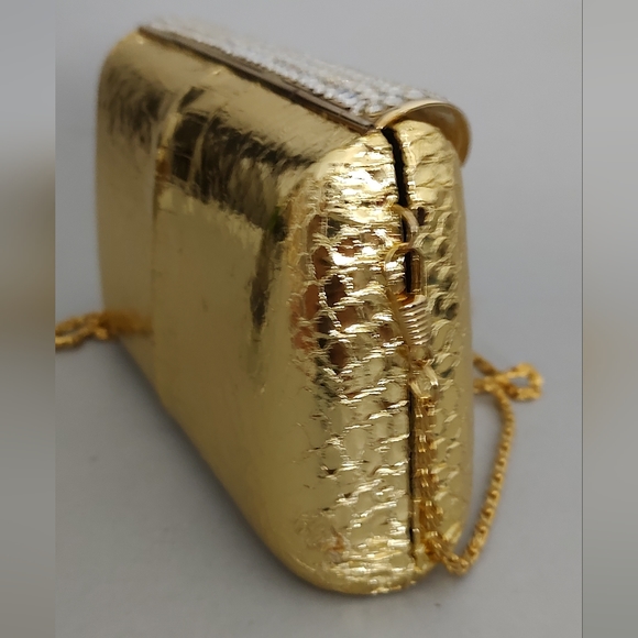 Vintage Metal Purse 6" x 4 " with Faux Diamond Rhinestones Long Chain Color gold - Picture 4 of 16